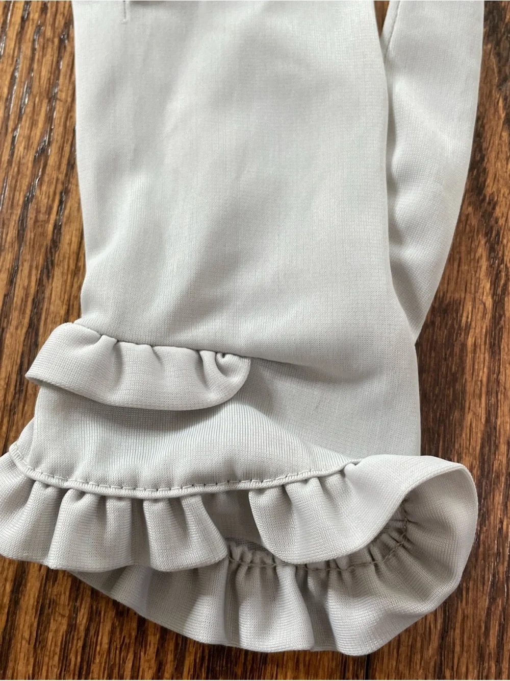 Vintage 1950's Women’s Light Gray Nylon Gloves With Ruffles Sz Small-Medium